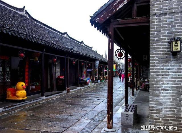 滚动的奶酪